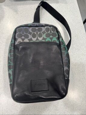 Coach Black Leather and Green Signature Sling Bag